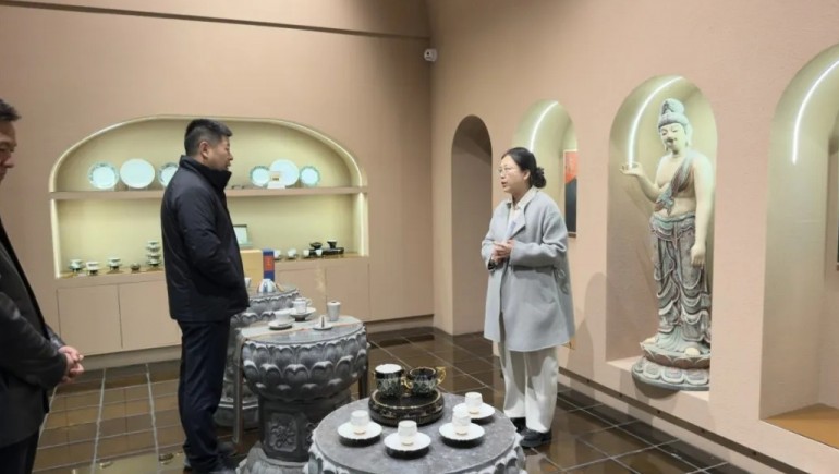 甘肅省酒泉市委常委、敦煌市委書記王彥群調(diào)研指導(dǎo)九色鹿鳴運(yùn)營和發(fā)展